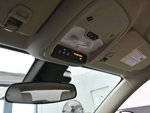 Used 2024 Buick Encore GX Sport Touring FWD image 21