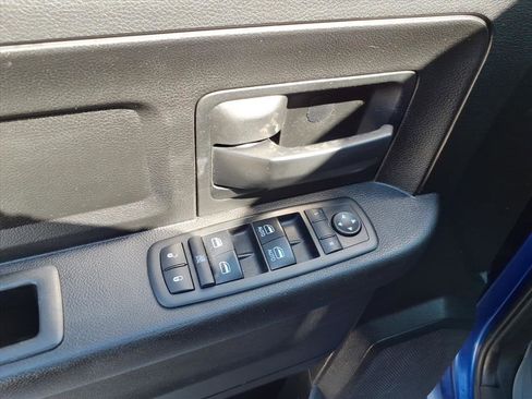 Used 2019 RAM 1500 Express image 20