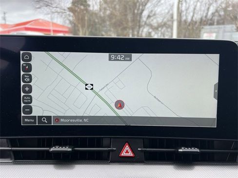 Certified 2024 Kia Sportage SX image 18