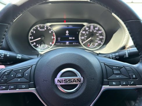 Used 2020 Nissan Sentra SR w/ Electronics Package FWD image 24