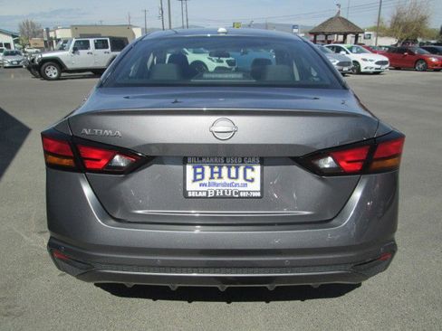 Used 2025 Nissan Altima 2.5 SV FWD image 5