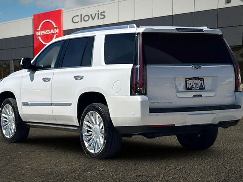 Used 2019 Cadillac Escalade Platinum AWD/4WD image 7