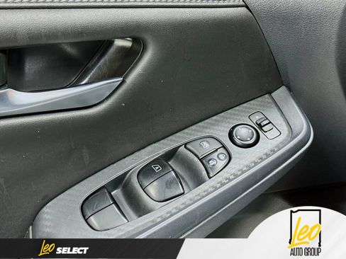 Used 2025 Nissan Sentra SV FWD image 20