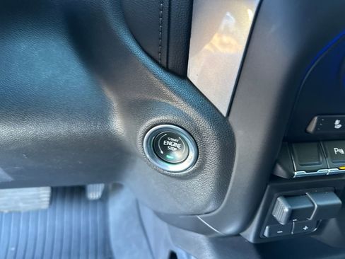 Certified 2020 Chevrolet Silverado 1500 RST image 36