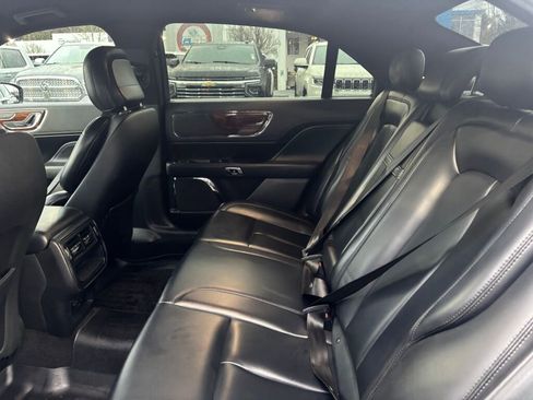 Used 2019 Lincoln Continental Premiere image 13