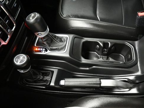 Used 2021 Jeep Wrangler Unlimited Sahara w/ Cold Weather Group image 22