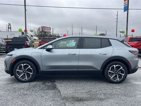 New 2026 Chevrolet Equinox EV LT image 16