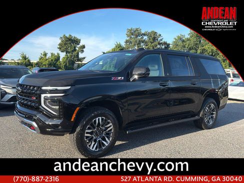 New 2026 Chevrolet Suburban Z71 w/ Comfort Package AWD/4WD image 1