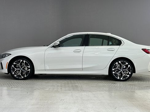 Used 2026 BMW 330i Sedan w/ Premium Package RWD image 2