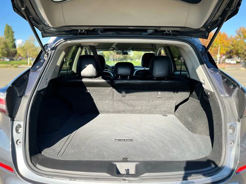 Used 2019 Nissan Murano S image 23