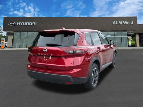 Used 2025 Nissan Rogue SV FWD image 5