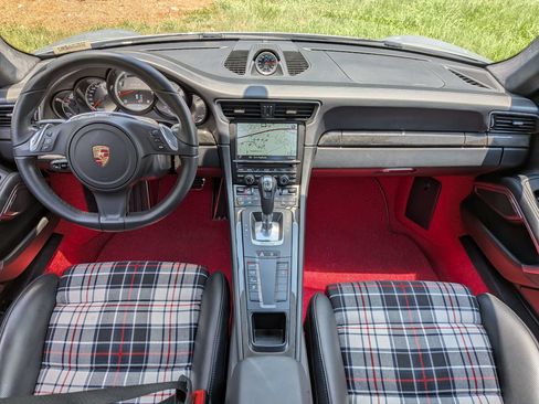 Used 2014 Porsche 911 Turbo S AWD/4WD image 19
