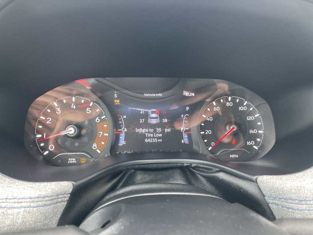 Used 2024 Jeep Compass Latitude AWD/4WD image 17