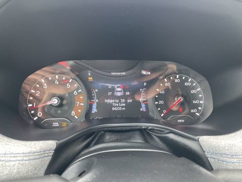Used 2024 Jeep Compass Latitude AWD/4WD image 17