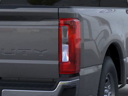 New 2025 Ford F250 XL w/ XL Chrome Package image 21