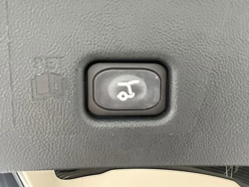 Used 2023 Lincoln Nautilus AWD image 35