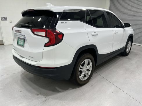 Used 2024 GMC Terrain SLE AWD/4WD image 8