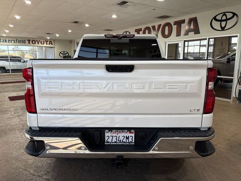 Used 2022 Chevrolet Silverado 1500 LTZ w/ LTZ Premium Package AWD/4WD image 9