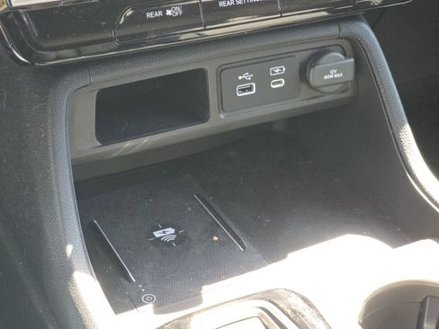 Certified 2023 Honda Pilot Elite image 11