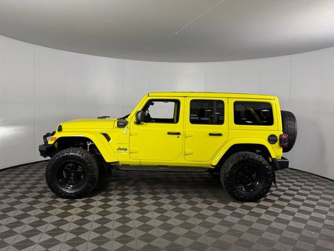 Used 2023 Jeep Wrangler Unlimited Sahara AWD/4WD image 10