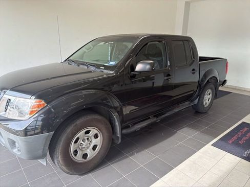 Used 2019 Nissan Frontier S RWD image 1