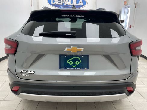 Used 2026 Chevrolet Trax LT w/ Driver Confidence Package FWD image 18