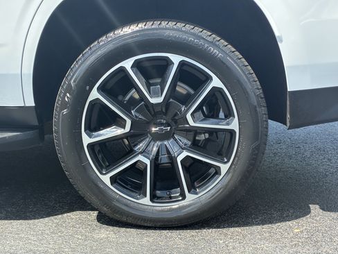 Used 2023 Chevrolet Tahoe RST w/ Luxury Package AWD/4WD image 10