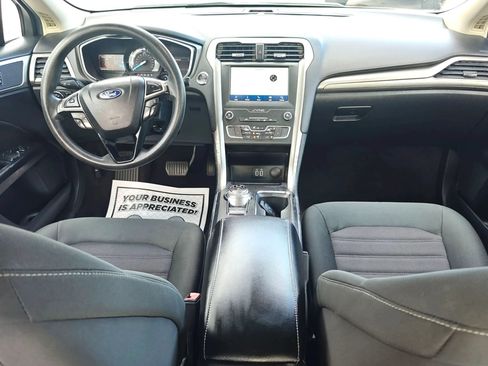 Used 2020 Ford Fusion SE AWD/4WD image 20