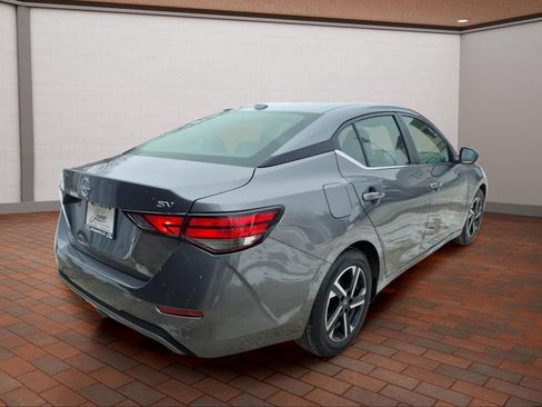 Used 2024 Nissan Sentra SV FWD image 5