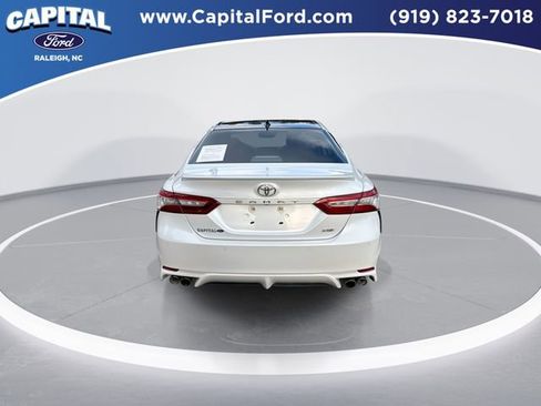 Used 2020 Toyota Camry XSE image 7