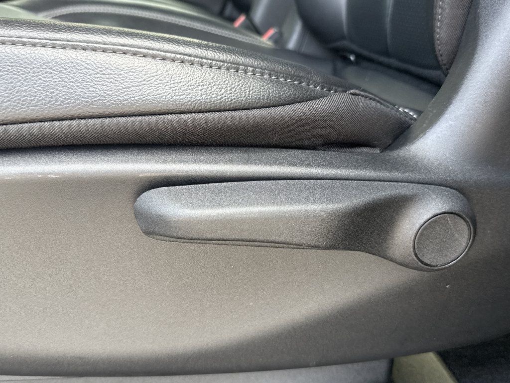 Used 2022 Chrysler Pacifica Touring-L w/ S Appearance Package FWD image 30
