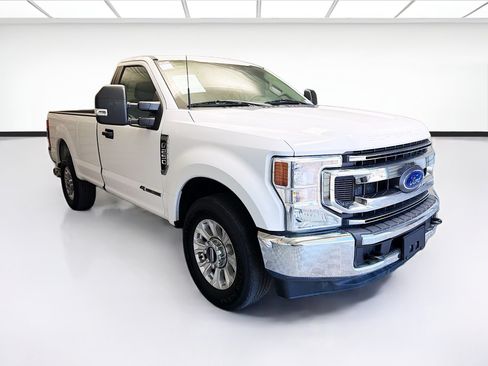 Used 2022 Ford F250 XLT RWD image 3