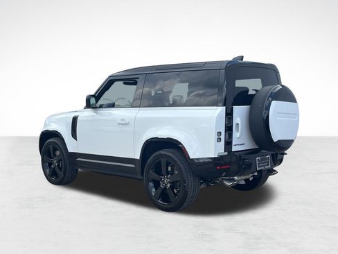 New 2025 Land Rover Defender 90 V8 image 3