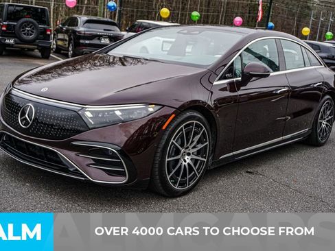 Used 2024 Mercedes-Benz EQS 580 4MATIC Sedan image 3