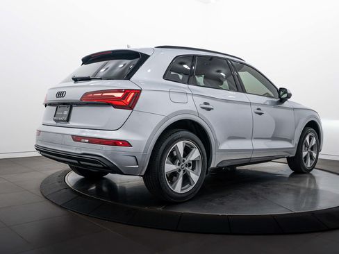 Used 2024 Audi Q5 2.0T Premium Plus w/ Premium Plus Package AWD/4WD image 4