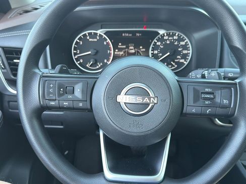 Used 2022 Nissan Rogue S FWD image 14
