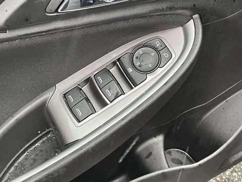 Used 2023 Chevrolet Malibu LT image 17