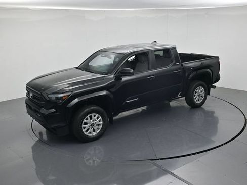 Used 2024 Toyota Tacoma SR5 AWD/4WD image 43