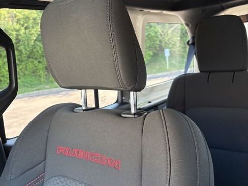 Used 2021 Jeep Wrangler Unlimited Rubicon w/ Xtreme Recon 35" Tire Package image 17