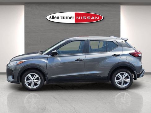 Used 2024 Nissan Kicks S image 7