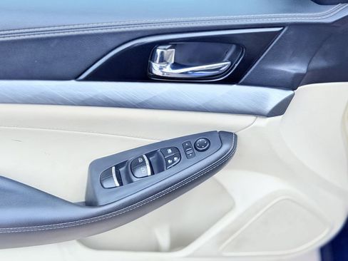 Used 2018 Nissan Maxima 3.5 SV image 18