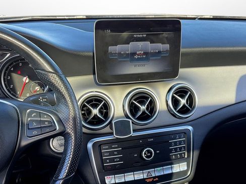 Used 2019 Mercedes-Benz GLA 250 4MATIC image 6