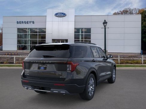 New 2026 Ford Explorer Active w/ Active Comfort Package image 8