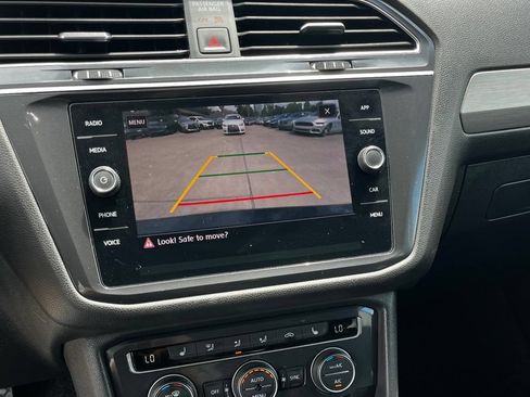 Used 2020 Volkswagen Tiguan SE FWD image 15