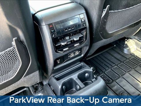 Used 2023 Jeep Grand Cherokee L Limited AWD/4WD image 11