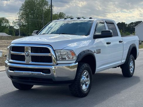 Used 2018 RAM 2500 Tradesman w/ Chrome Appearance Group image 7