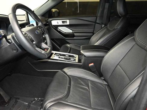 Used 2023 Ford Explorer ST w/ Equipment Group 401A AWD/4WD image 18