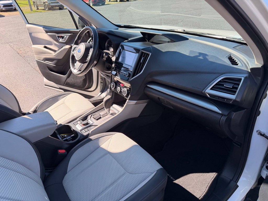 Used 2021 Subaru Forester Premium AWD/4WD image 27