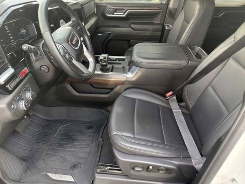 Used 2024 GMC Sierra 1500 SLT w/ SLT Premium Plus Package AWD/4WD image 19