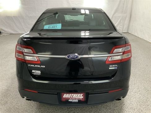 Used 2018 Ford Taurus SEL w/ Equipment Group 201A AWD/4WD image 5